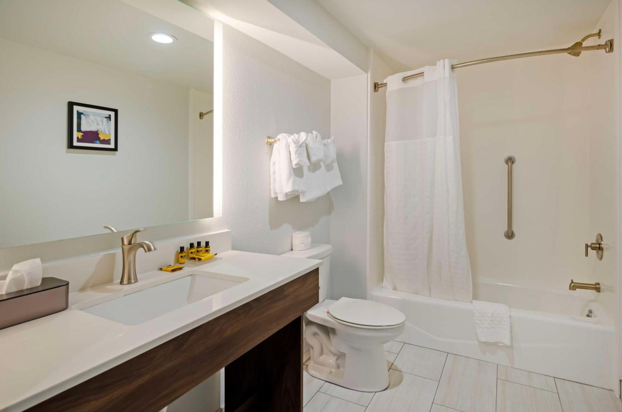 Best Western Plus Harrisonburg Exterior foto