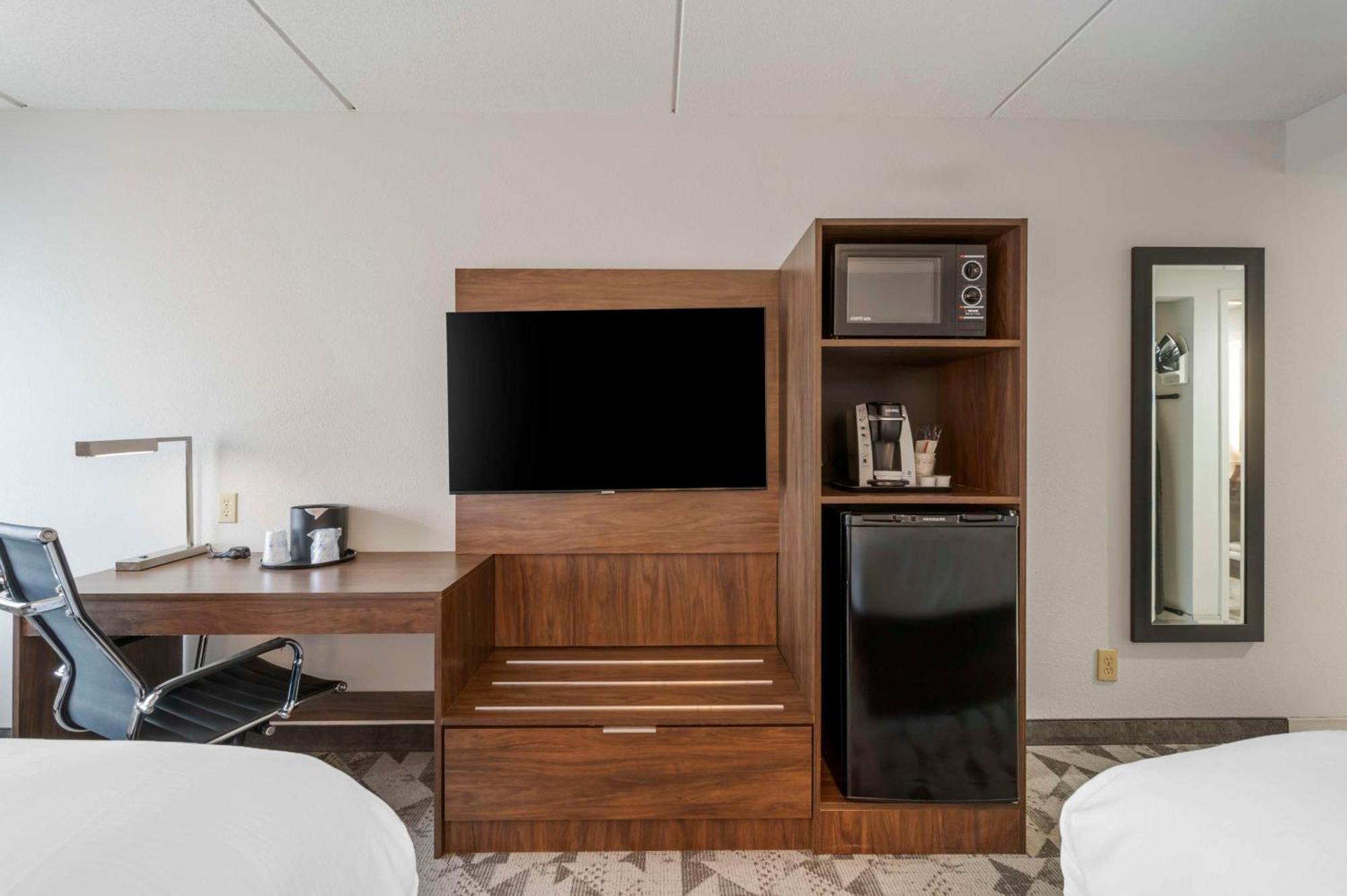 Best Western Plus Harrisonburg Exterior foto