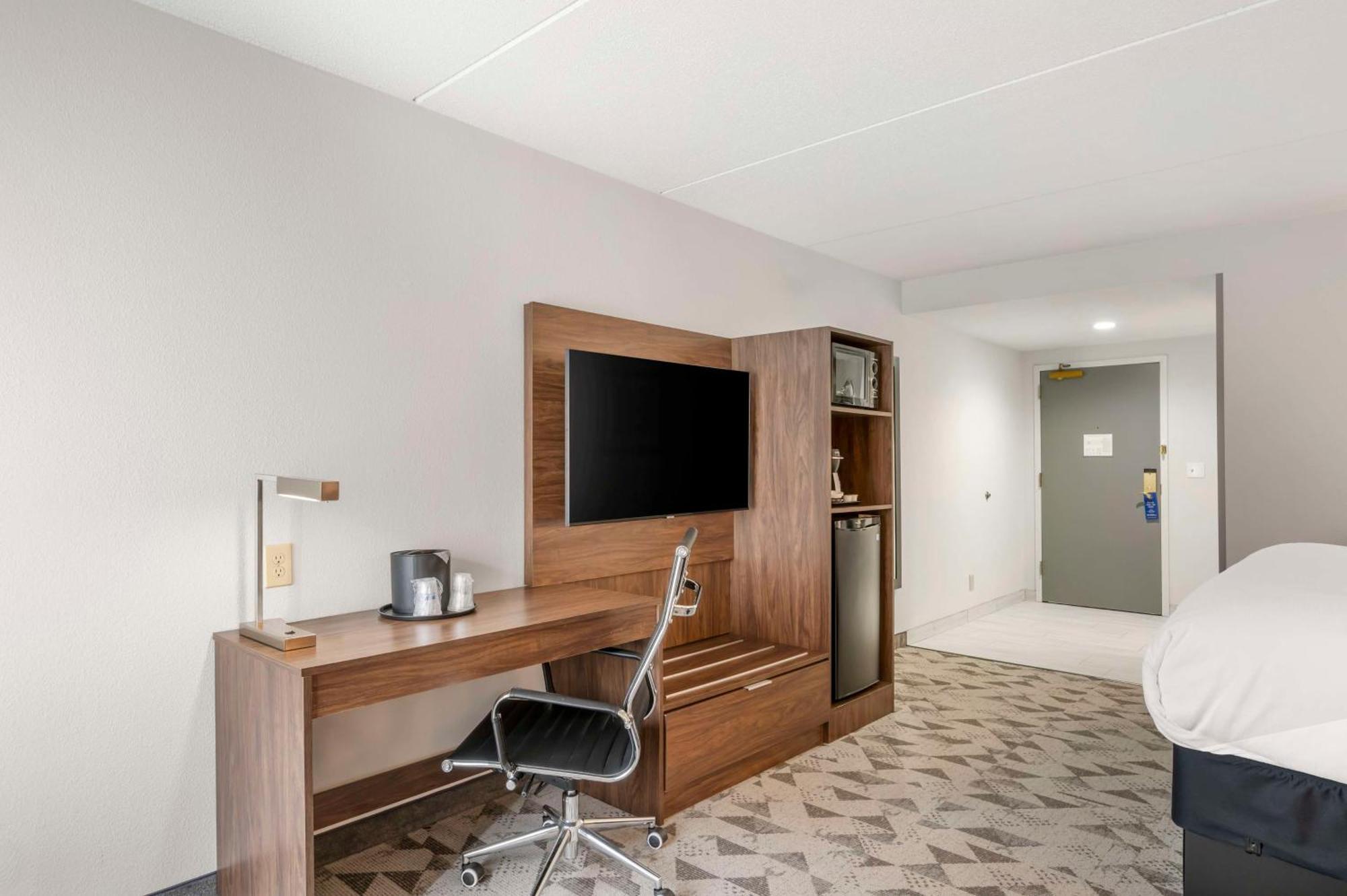 Best Western Plus Harrisonburg Exterior foto