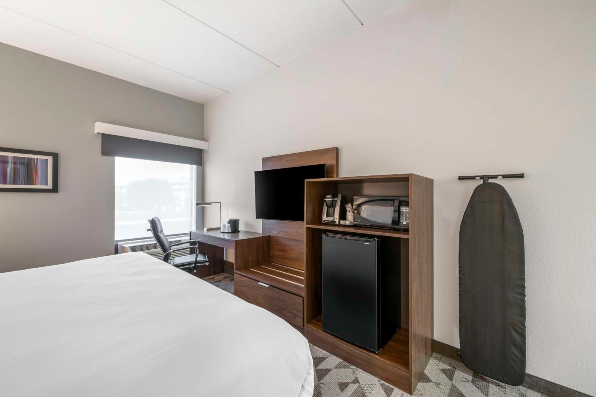 Best Western Plus Harrisonburg Exterior foto